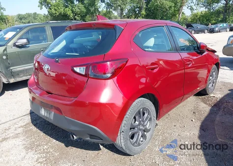 2020 Toyota Yaris Le z USA, uszkodzony, nr VIN 3MYDLBJV9LY704840